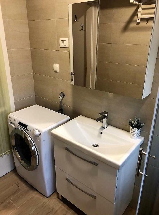 Apartment Barbaresko Split Bagian luar foto
